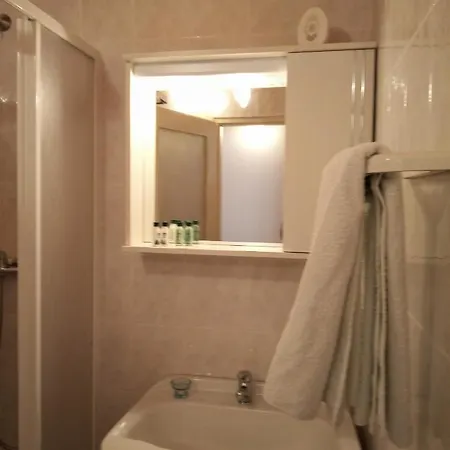 Pensión Oliver *